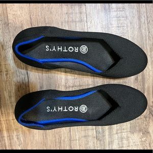 Rothy’s black flats